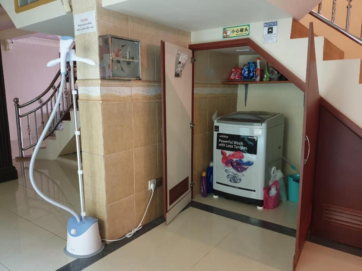 Seladah Stay Kuching Exterior photo