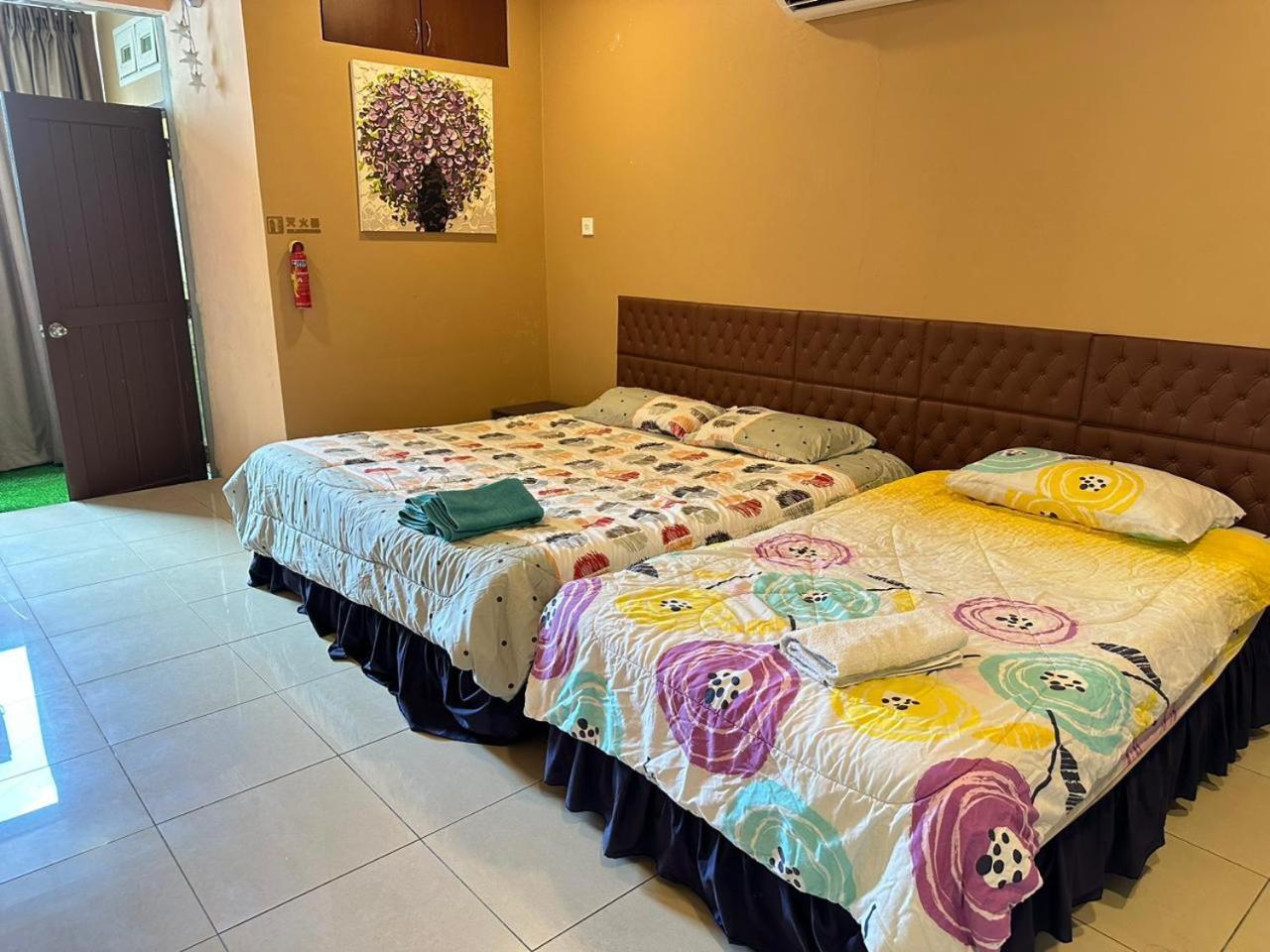 Seladah Stay Kuching Exterior photo