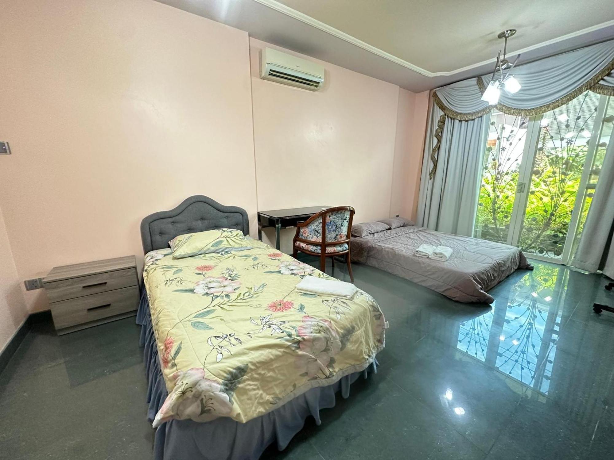 Seladah Stay Kuching Exterior photo