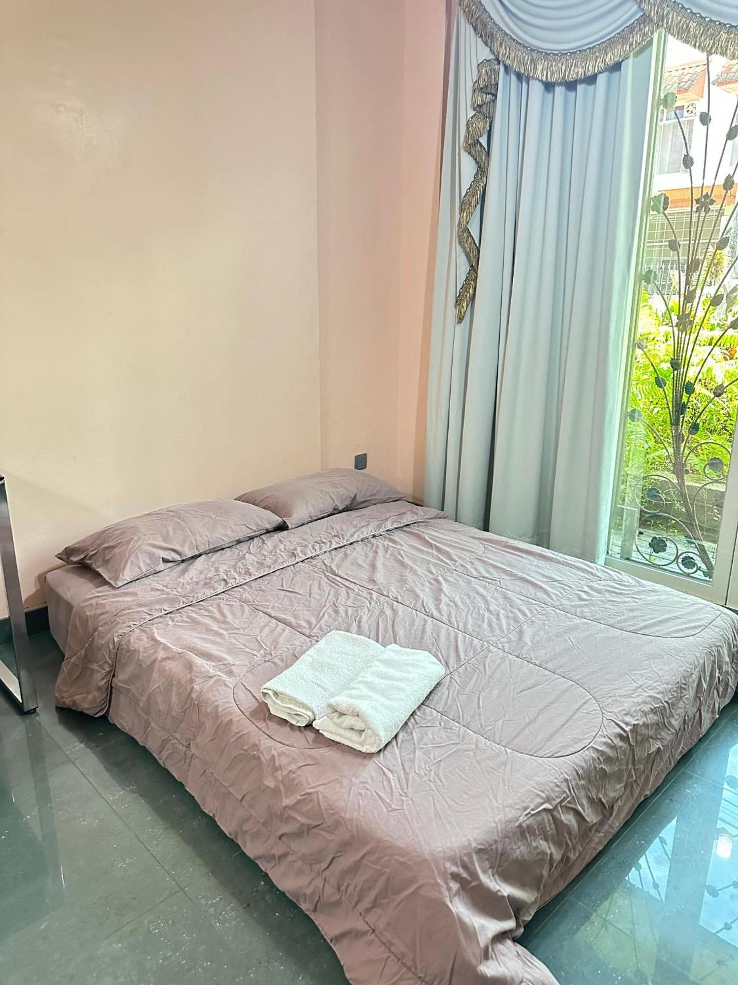 Seladah Stay Kuching Exterior photo